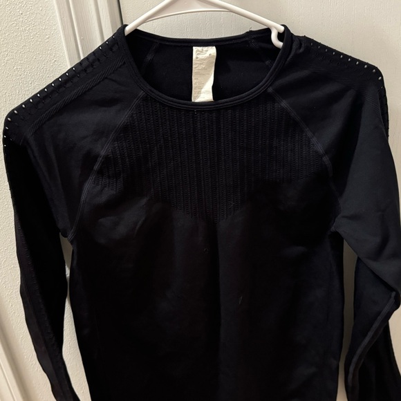 Fabletics Active Top - Picture 2 of 5